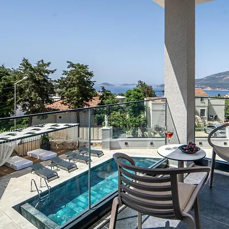 5 Bedroom - 1088 فيلة *