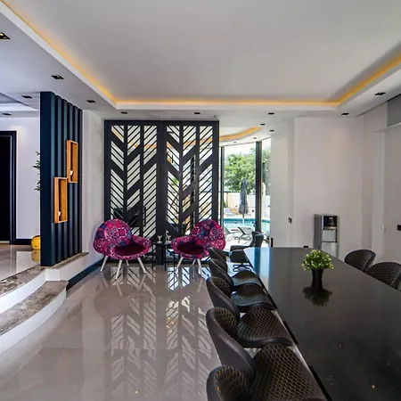 5 Bedroom - 1088 فيلة