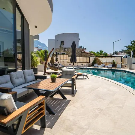 5 Bedroom - 1088 *