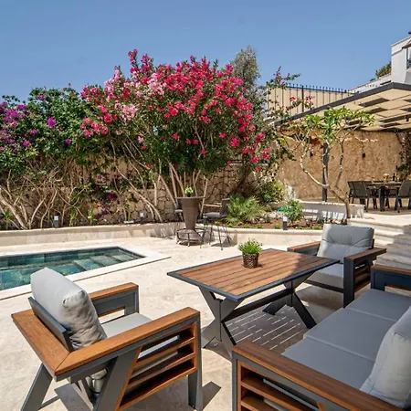 5 Bedroom - 1088 فيلة *
