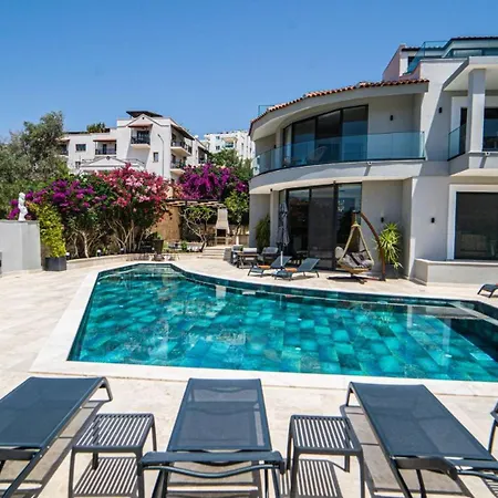 فيلة 5 Bedroom - 1088