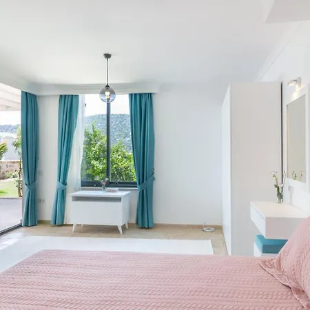 5 Bedroom - 5198 Villa Kalkan