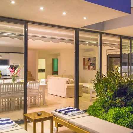 5 Bedroom - 5198 Villa *