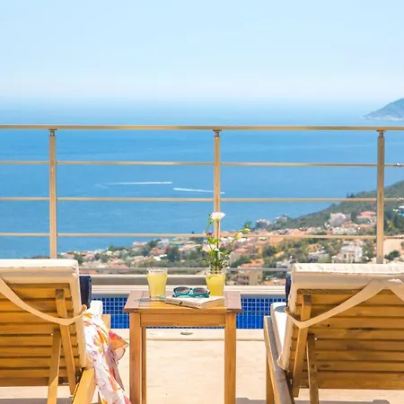 Villa 5 Bedroom - 5198