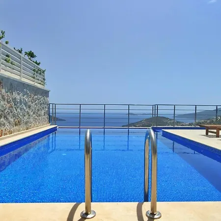 Villa 5 Bedroom - 5198 *