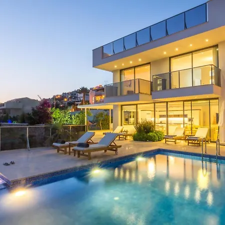 Villa 5 Bedroom - 5198
