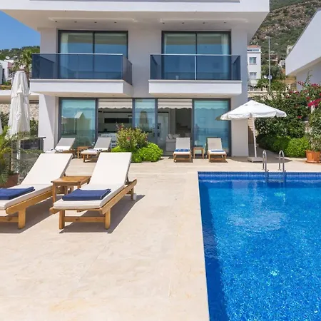 Villa 5 Bedroom - 5198